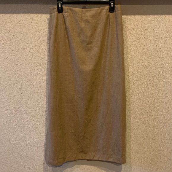 Liz Claiborne Dresses & Skirts - Liz Claiborne Lizsport wool skirt Vintage